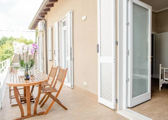 Casa Aydee ベッド・アンド・ブレックファスト 2*